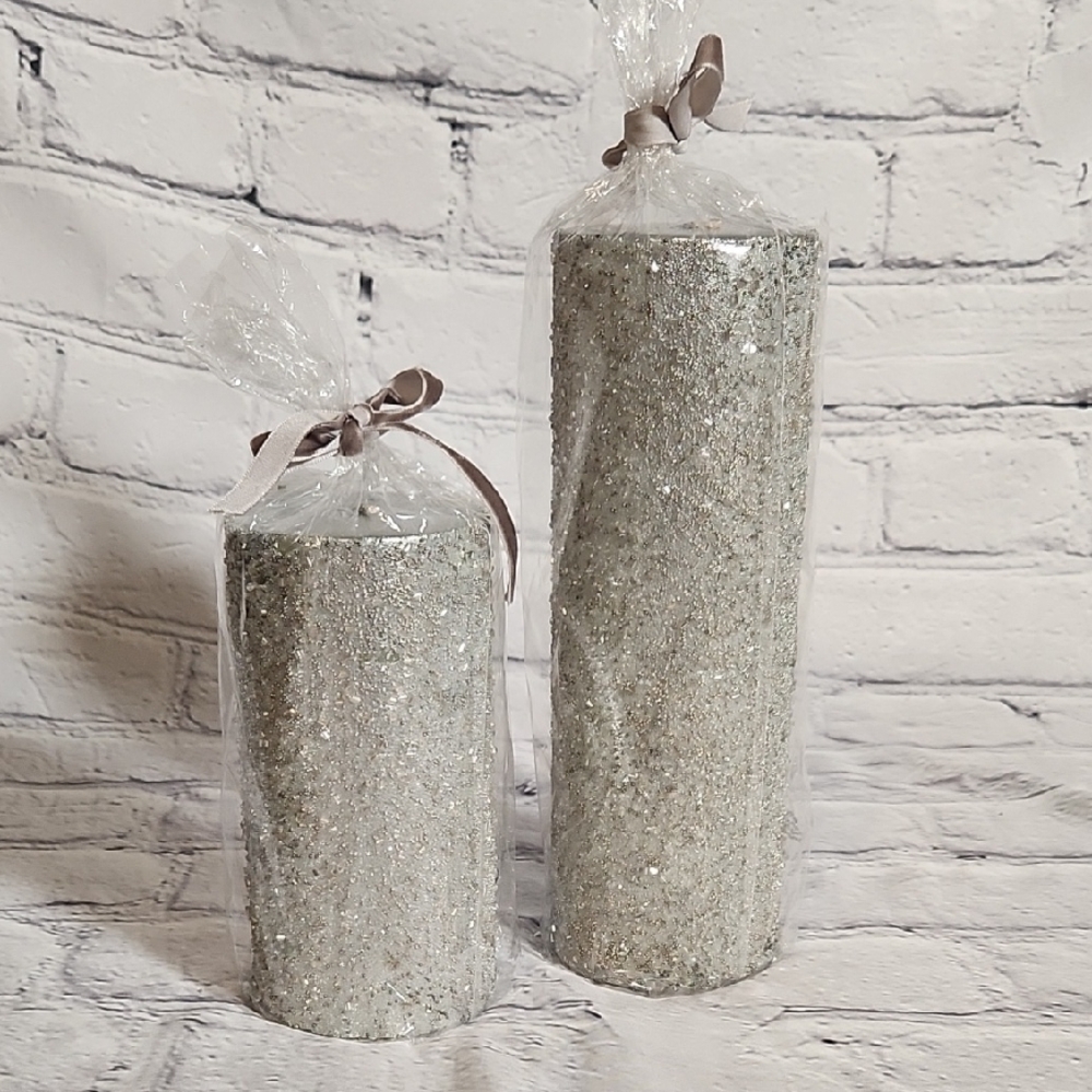 Z Gallerie Shimmering Silver Candle Set